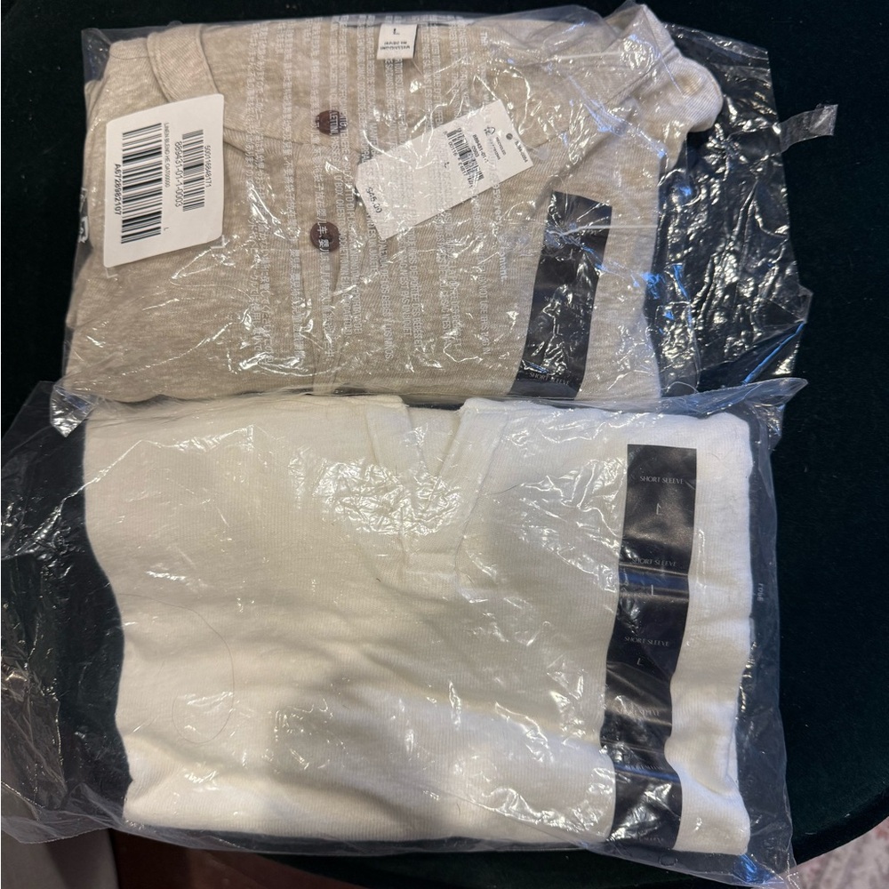 Set of 2 Banana Republic Factory Short Sleeve Henley Tees in Beige and White